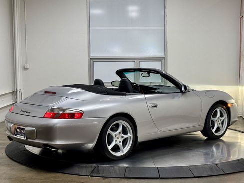 Used 2004 Porsche 911 Carrera RWD image 9