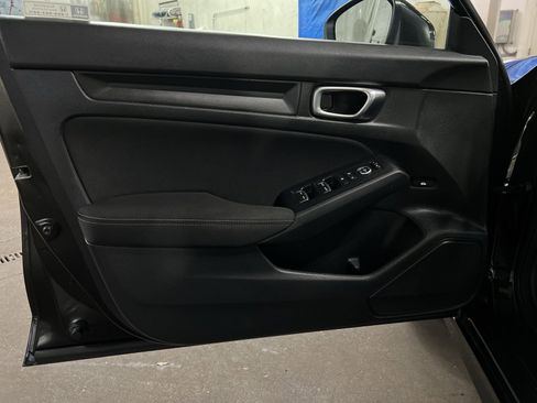 Used 2023 Honda Civic Sport image 14