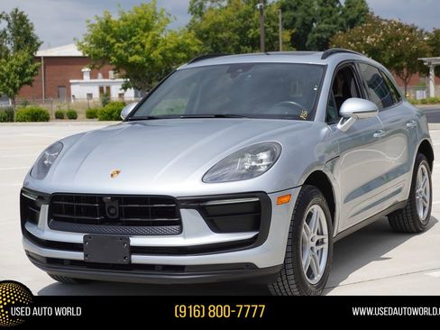 Used 2023 Porsche Macan AWD/4WD image 1
