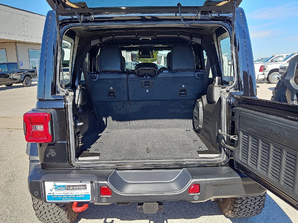 Used 2026 Jeep Wrangler Unlimited Rubicon AWD/4WD image 17