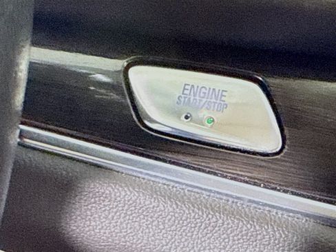 Used 2023 Buick Enclave Essence w/ Experience Buick Package FWD image 21