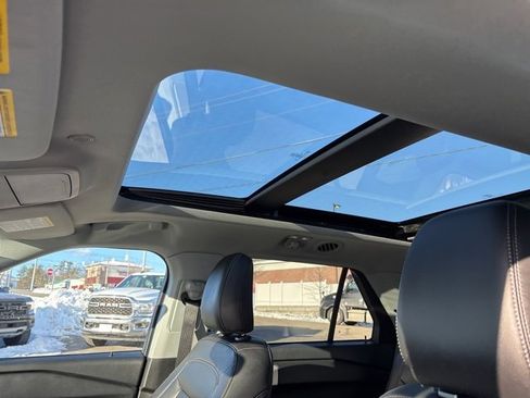 Used 2024 Ford Explorer XLT w/ Equipment Group 202A image 16