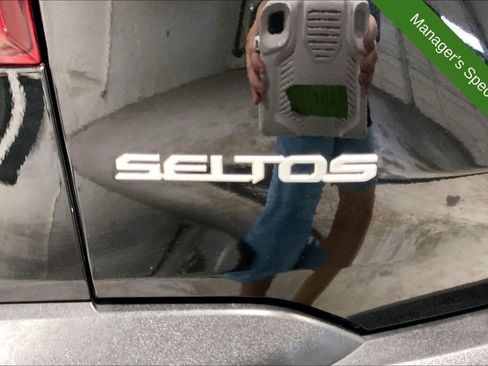 Used 2026 Kia Seltos LX AWD/4WD image 39