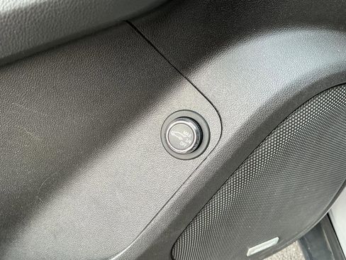 Used 2019 GMC Acadia SLE w/ LPO, Floor Liner Package FWD image 8