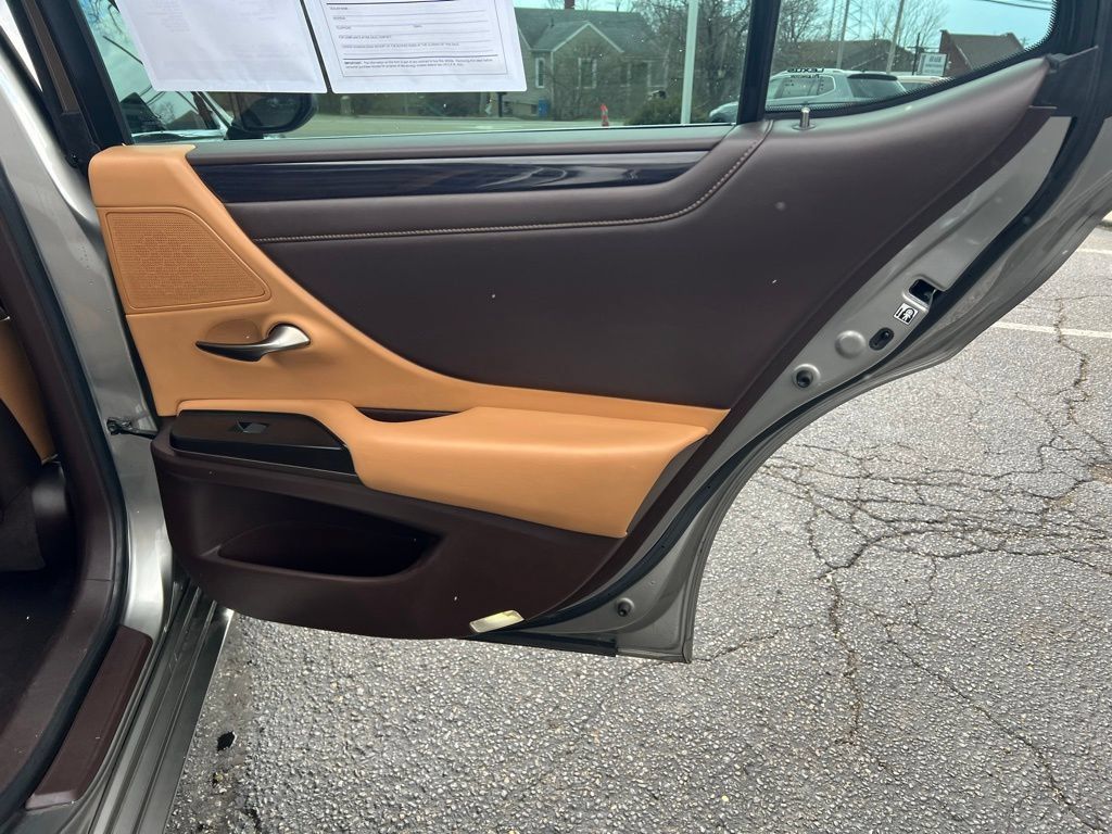 Used 2019 Lexus ES 350 w/ Premium Package FWD image 27