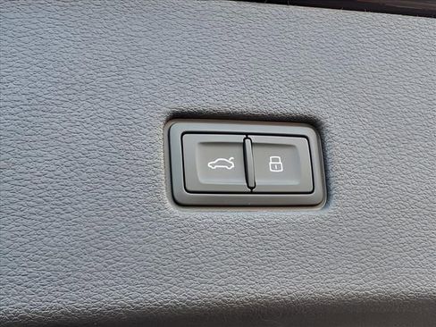 Used 2023 Audi SQ8 Prestige image 29