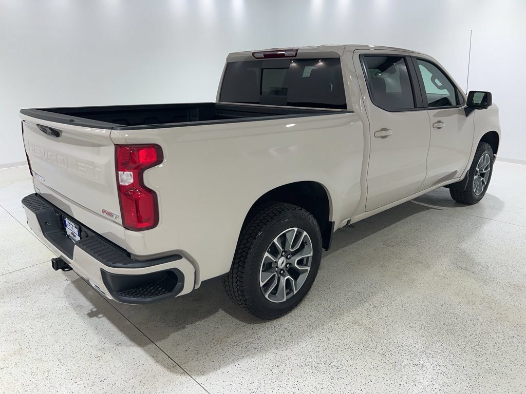 Used 2026 Chevrolet Silverado 1500 RST AWD/4WD image 5