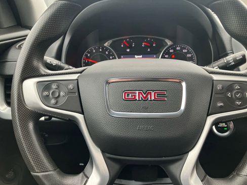 Used 2022 GMC Terrain SLE w/ Driver Convenience Package image 15