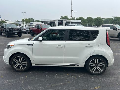 Used 2016 Kia Soul + w/ Soulful Package FWD image 8