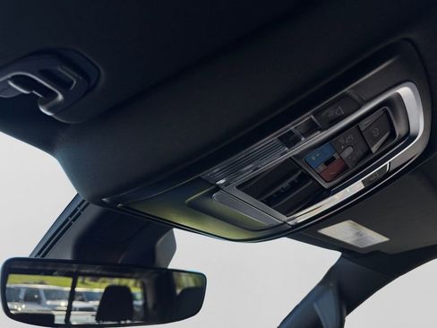 New 2026 RAM 1500 4x4 Crew Cab image 27