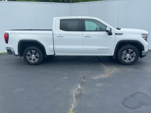 Certified 2024 GMC Sierra 1500 SLT image 13