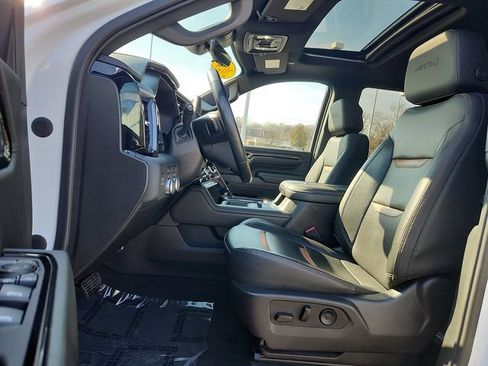 Certified 2024 GMC Sierra 2500 AT4 w/ Technology Package AWD/4WD image 13