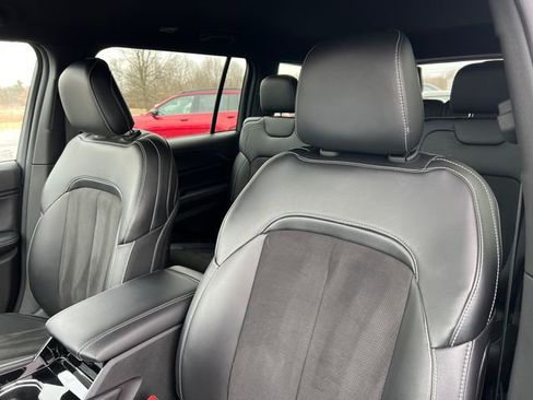 Certified 2023 Jeep Grand Cherokee L Laredo AWD/4WD image 15