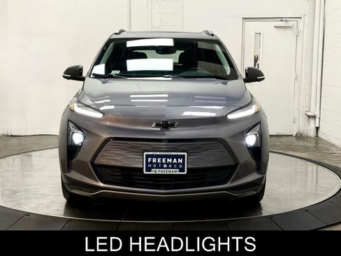 Used 2022 Chevrolet Bolt EUV Premier w/ Sun & Sound Package image 3
