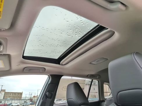 New 2026 Toyota Corolla Cross XLE w/ Convenience Package image 12