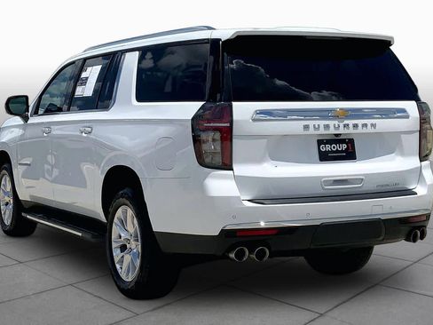 Used 2024 Chevrolet Suburban Premier RWD image 12