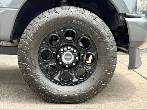 Used 2020 Ford F250 Platinum w/ FX4 Off-Road Package AWD/4WD image 13