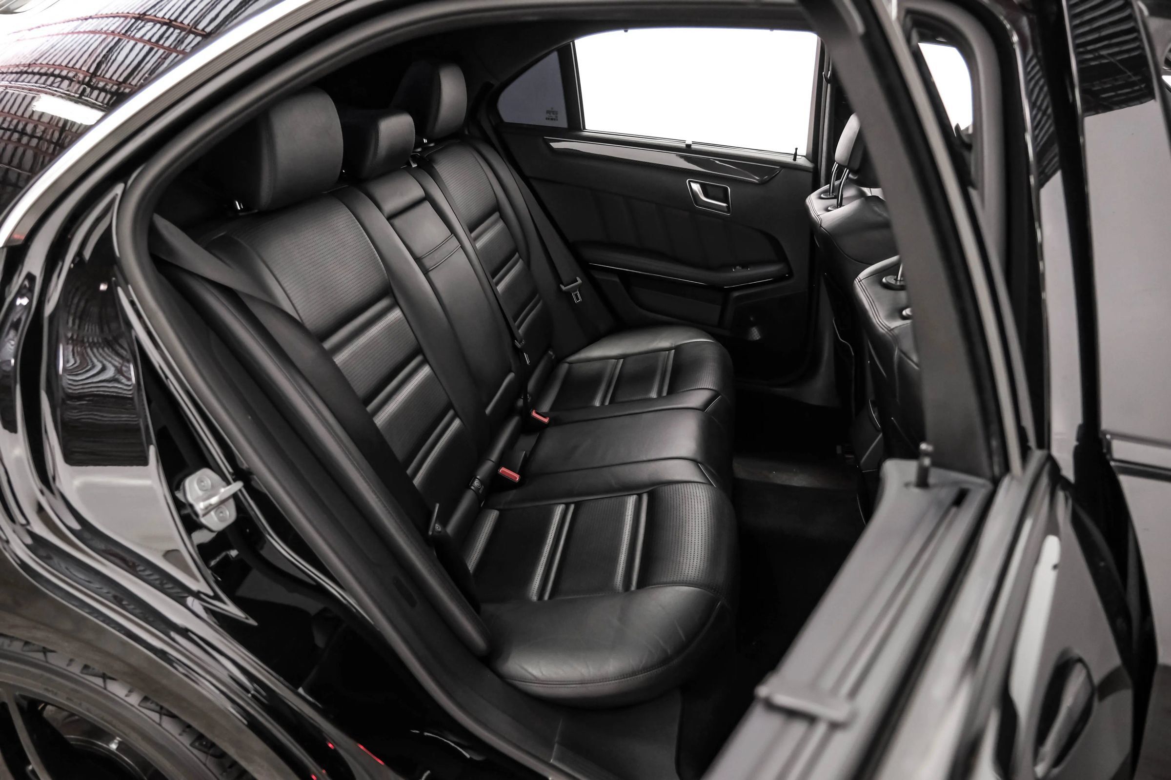 Used 2012 Mercedes-Benz E 63 AMG Sedan image 35