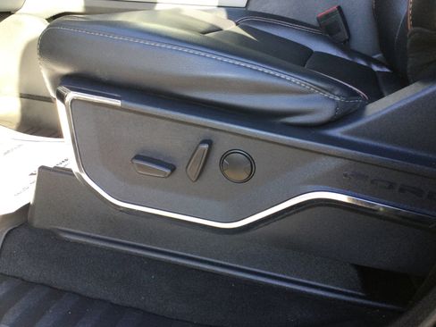 Used 2023 Ford F350 Lariat w/ Chrome Package image 9