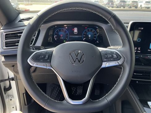 New 2026 Volkswagen Atlas Cross Sport SE FWD image 14