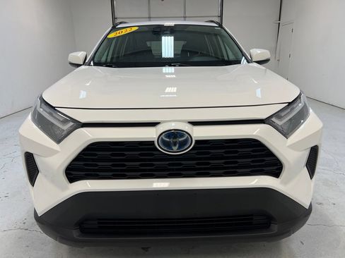 Used 2022 Toyota RAV4 XLE AWD/4WD image 13