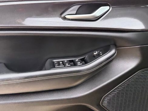 Used 2023 Jeep Grand Cherokee Laredo image 20