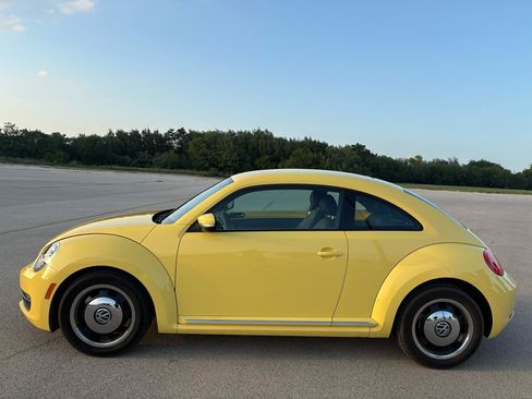 Used 2012 Volkswagen Beetle 2.5 FWD image 39