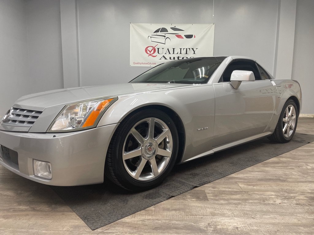 Used 2006 Cadillac XLR RWD image 9