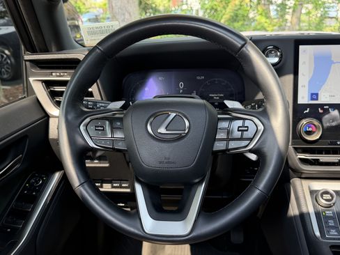 Used 2025 Lexus GX 550 AWD/4WD image 34