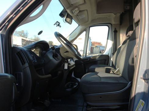 Used 2018 RAM ProMaster 2500 image 9