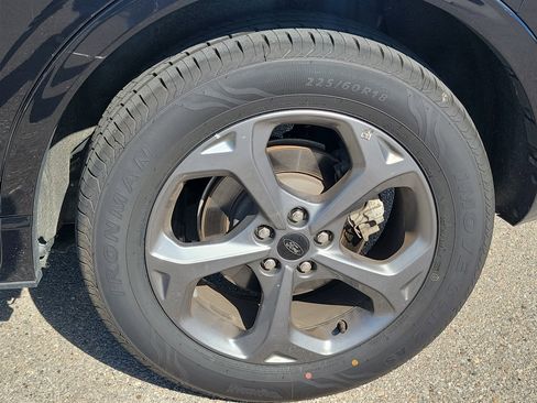 Used 2024 Ford Escape ST-Line image 8