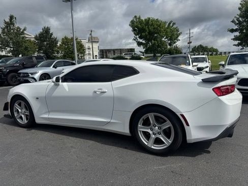Used 2017 Chevrolet Camaro LT RWD image 20