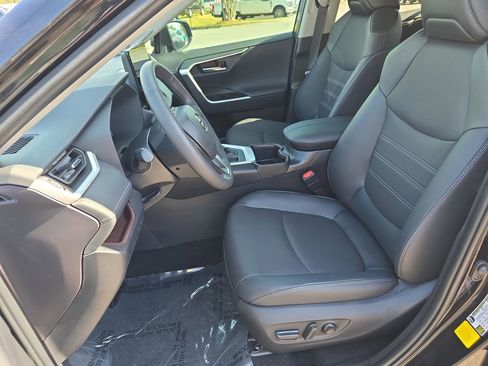 Used 2025 Toyota RAV4 Limited w/ Advanced Technology Package FWD image 12