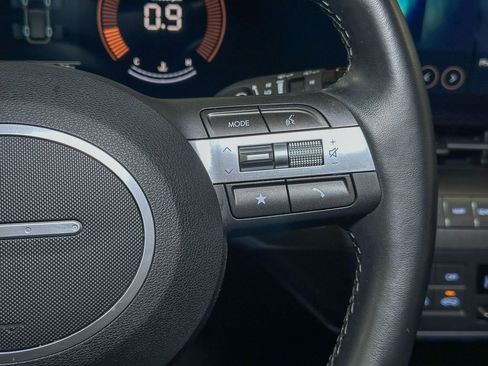 Used 2025 Hyundai Kona SEL image 32