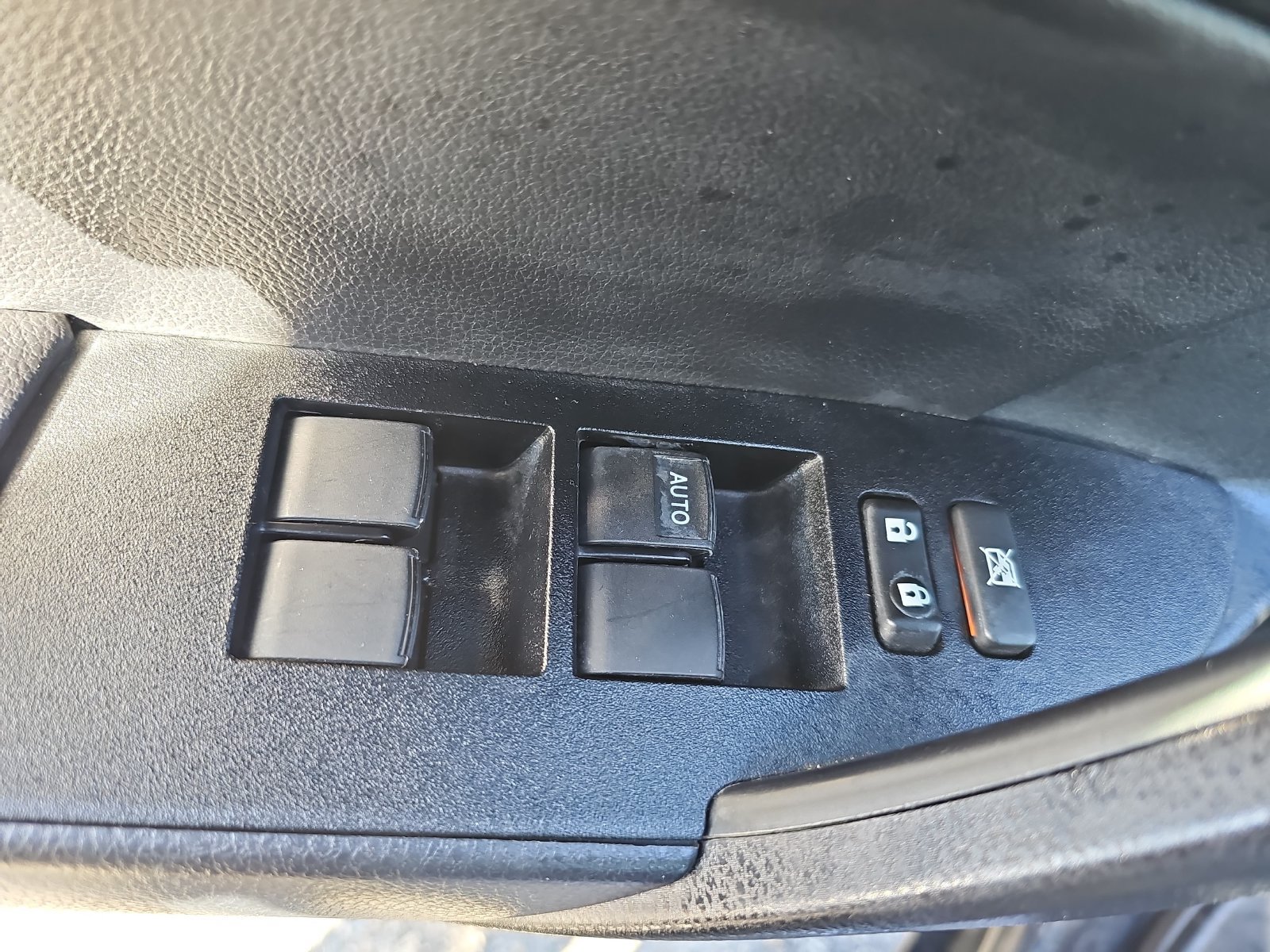 Used 2014 Toyota Corolla S Premium w/ Driver Convenience Package FWD image 32