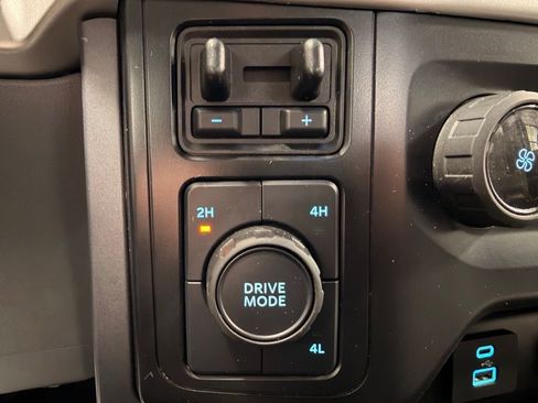 Used 2023 Ford F150 XLT w/ Trailer Tow Package image 36