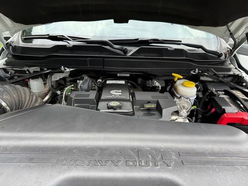 Used 2024 RAM 3500 Tradesman w/ Chrome Appearance Group image 11