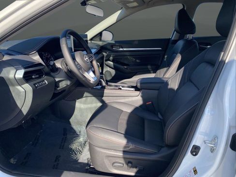 New 2025 Nissan Altima 2.5 SR w/ SR Premium Package image 4