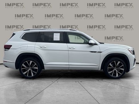 Used 2024 Volkswagen Atlas SEL Premium R-Line image 6