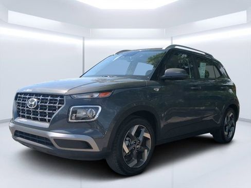 Used 2025 Hyundai Venue SEL FWD image 7