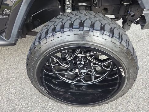 Used 2020 Jeep Wrangler Unlimited Sahara AWD/4WD image 16