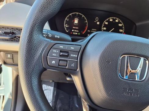 Used 2024 Honda HR-V LX image 16