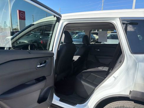 Certified 2024 Nissan Rogue SL w/ SL Premium Package image 20