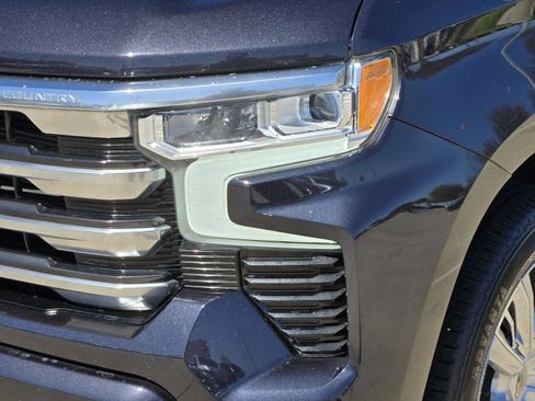 Used 2023 Chevrolet Silverado 1500 High Country w/ Technology Package image 13