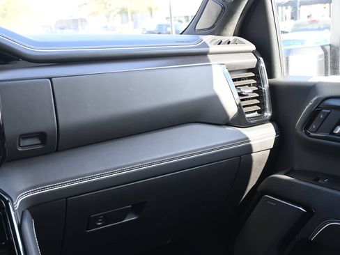 Used 2026 GMC Sierra 2500 AT4X w/ AT4X AEV Edition AWD/4WD image 8