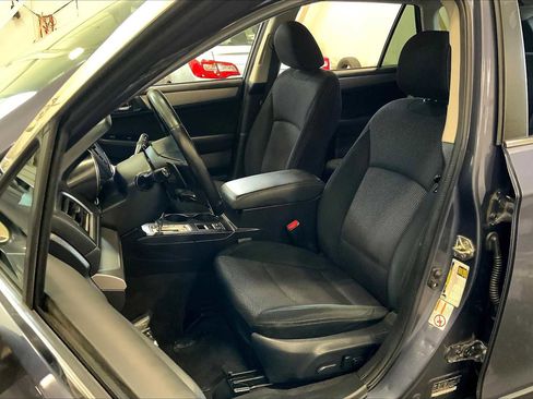 Used 2016 Subaru Outback 2.5i Premium image 8