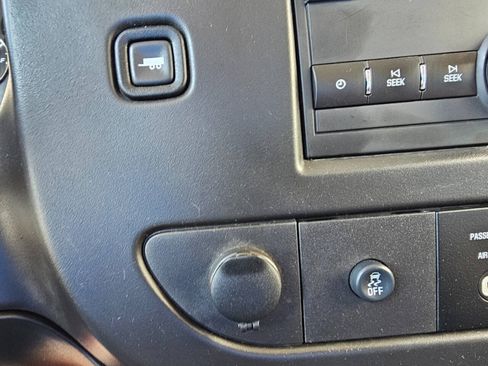 Used 2015 Chevrolet Express 2500 Extended RWD image 30