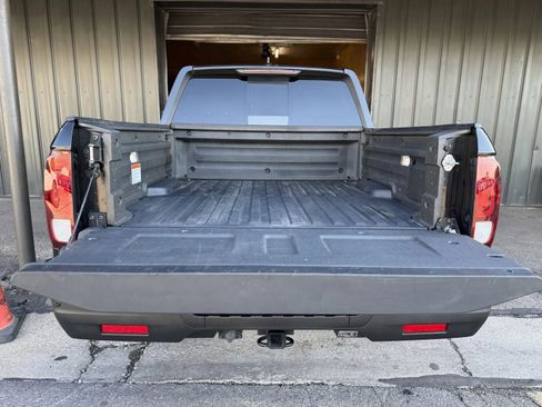 Used 2020 Honda Ridgeline Black Edition image 16