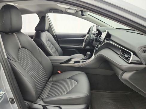 Used 2024 Toyota Camry SE w/ Convenience Package FWD image 18