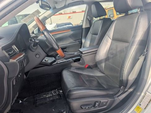 Used 2013 Lexus ES 300h w/ Luxury Pkg image 7
